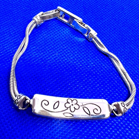 Brighton ID Style Bracelet “You Make my Heart Sing” Silver Plated - Picture 3 of 7